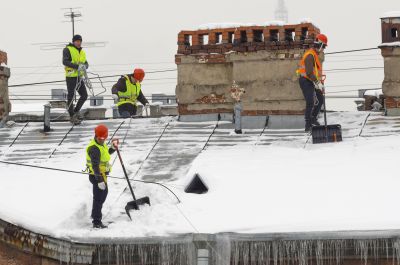 Roof Snow Removal